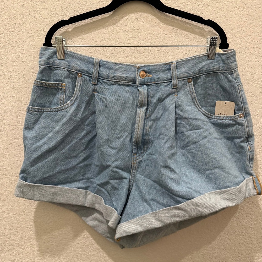 We The Free Free People Danni High Rise Denim Shorts Light Blue XL NWT